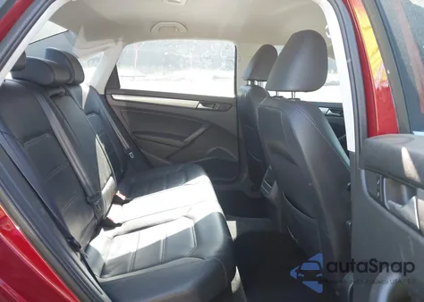 2015 Volkswagen Passat 1.8T Limited Edition из США, поврежденный, VIN 1VWAS7A38FC119449